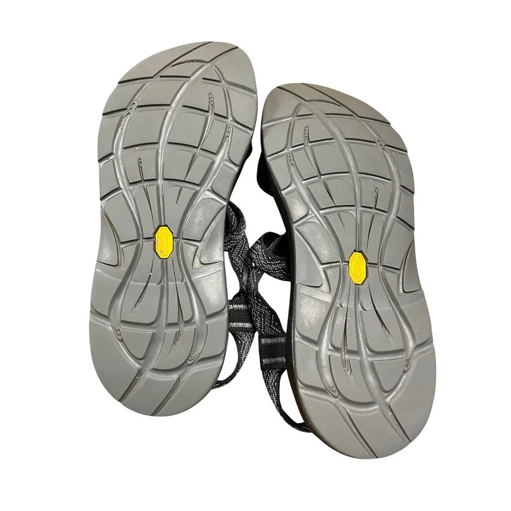 Chaco Z/Cloud 2 Sandals Women 9 Black White Strappy Toe Loop Hiking Gorpcore